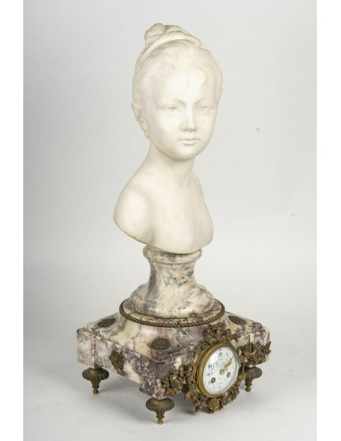 时钟底座上的胡东（Houdon）半身大理石雕像，19 世纪，拿破仑三世时期。