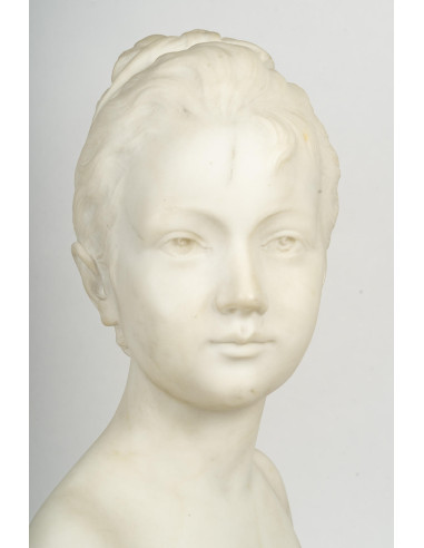 时钟底座上的胡东（Houdon）半身大理石雕像，19 世纪，拿破仑三世时期。