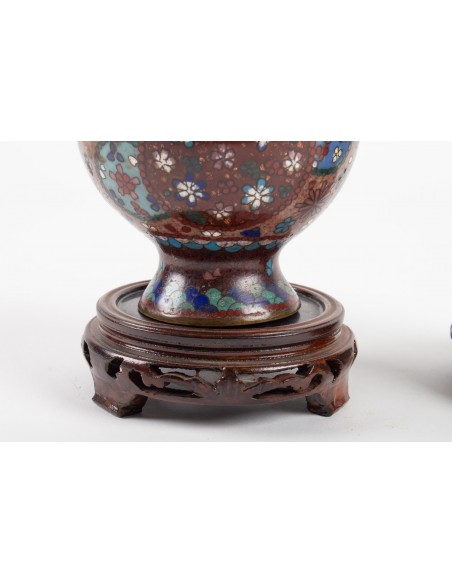 Pár bronzových váz Cloisonné, Čína, 19. století