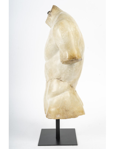 Medium-sized sculpture in the antique...