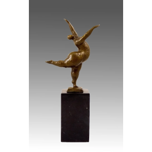 Estatua, escultura de una...