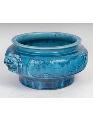 带有中国装饰的蓝色陶瓷花盆，龙威，19 世纪