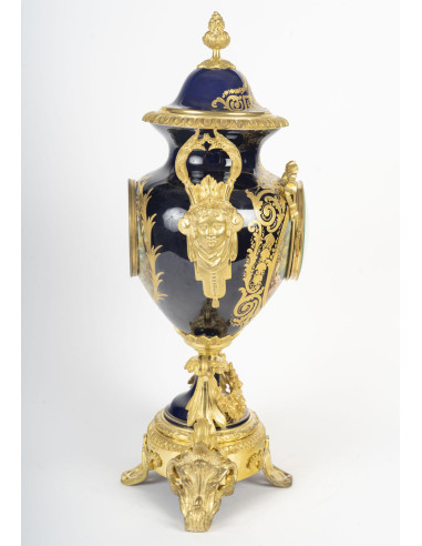 镀金青铜和塞夫勒瓷器壁炉，19 世纪，拿破仑三世时期。