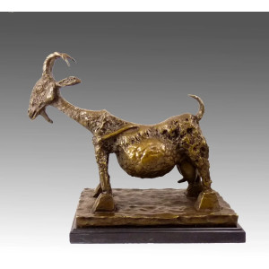 Pablo Picasso 风格的山羊青铜雕塑，20 世纪。