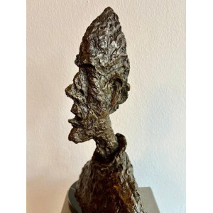 Modern bronzen beeld van...