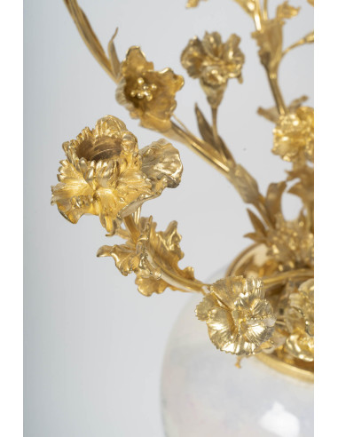 一对镀金青铜花束大瓷瓶，拿破仑三世时期，19 世纪
