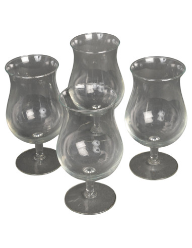 4 只水晶杯，20 世纪。