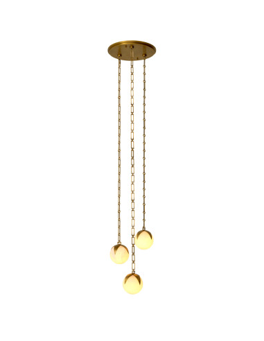 Lustre de latão e globos de alabastro