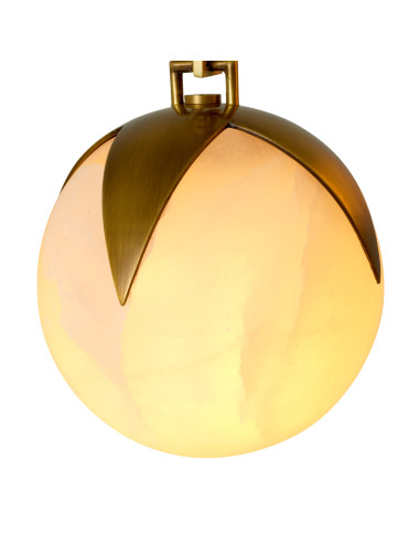Lustre de latão e globos de alabastro