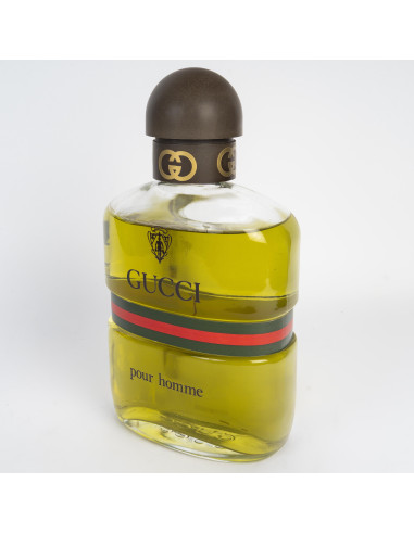 巨型香水瓶Gucci, 演示瓶。