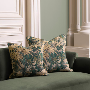 Set of six large decorative... 2