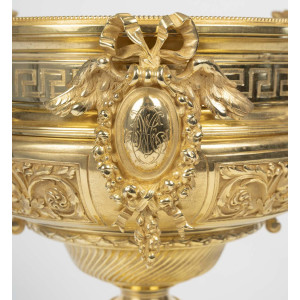 Taça e centro de mesa em... 2