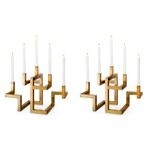 Pareja de dos candelabros...