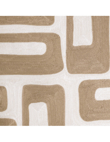 Set di otto cuscini beige e bianchi