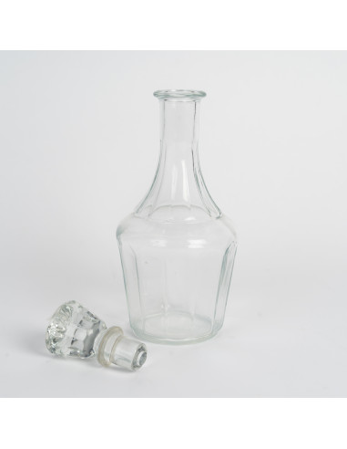 1950年代的玻璃酒壶。