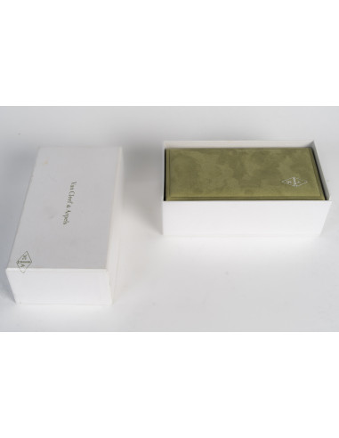 Bracelet presentation box by Van...