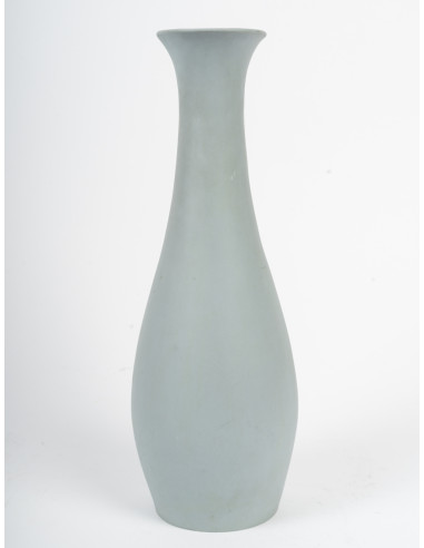 韦什伍德花瓶，饰有浮雕女子图案，约1900年，新艺术风格。