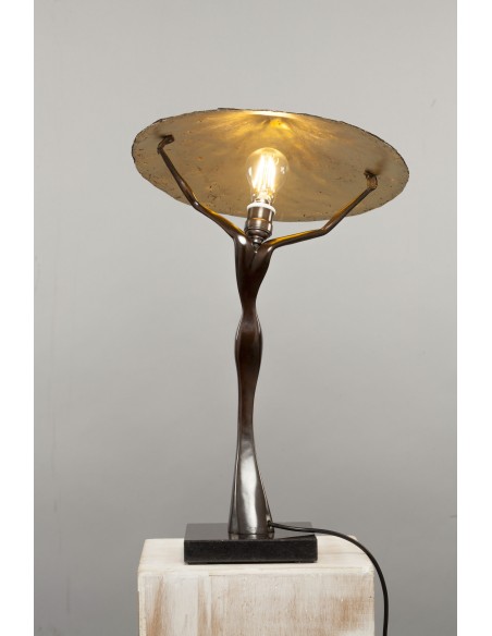 Bronze lamp by geau艺术家
