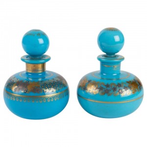 Pareja de botellas de opalina azul turquesa, Carlos X