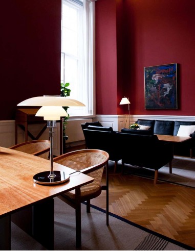 Louis Poulsen, Grande Lâmpada de Mesa em Poul Henningsen