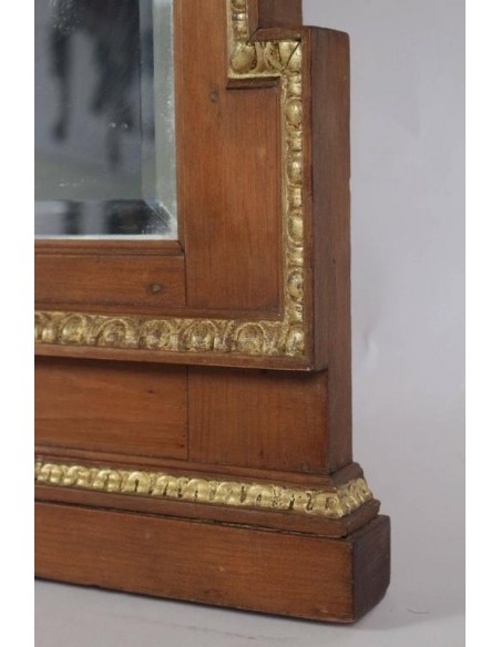 Specchio in legno e stucco in oro neoclassico